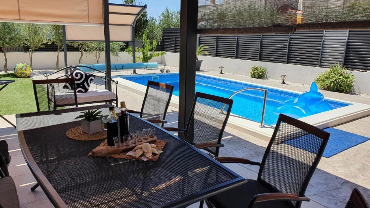 Villa Fides With Private Pool, Garden And Sea View Kaštel Novi Εξωτερικό φωτογραφία