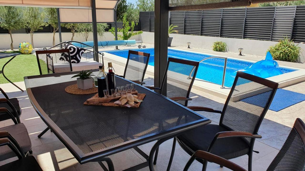Villa Fides With Private Pool, Garden And Sea View Kaštel Novi Εξωτερικό φωτογραφία