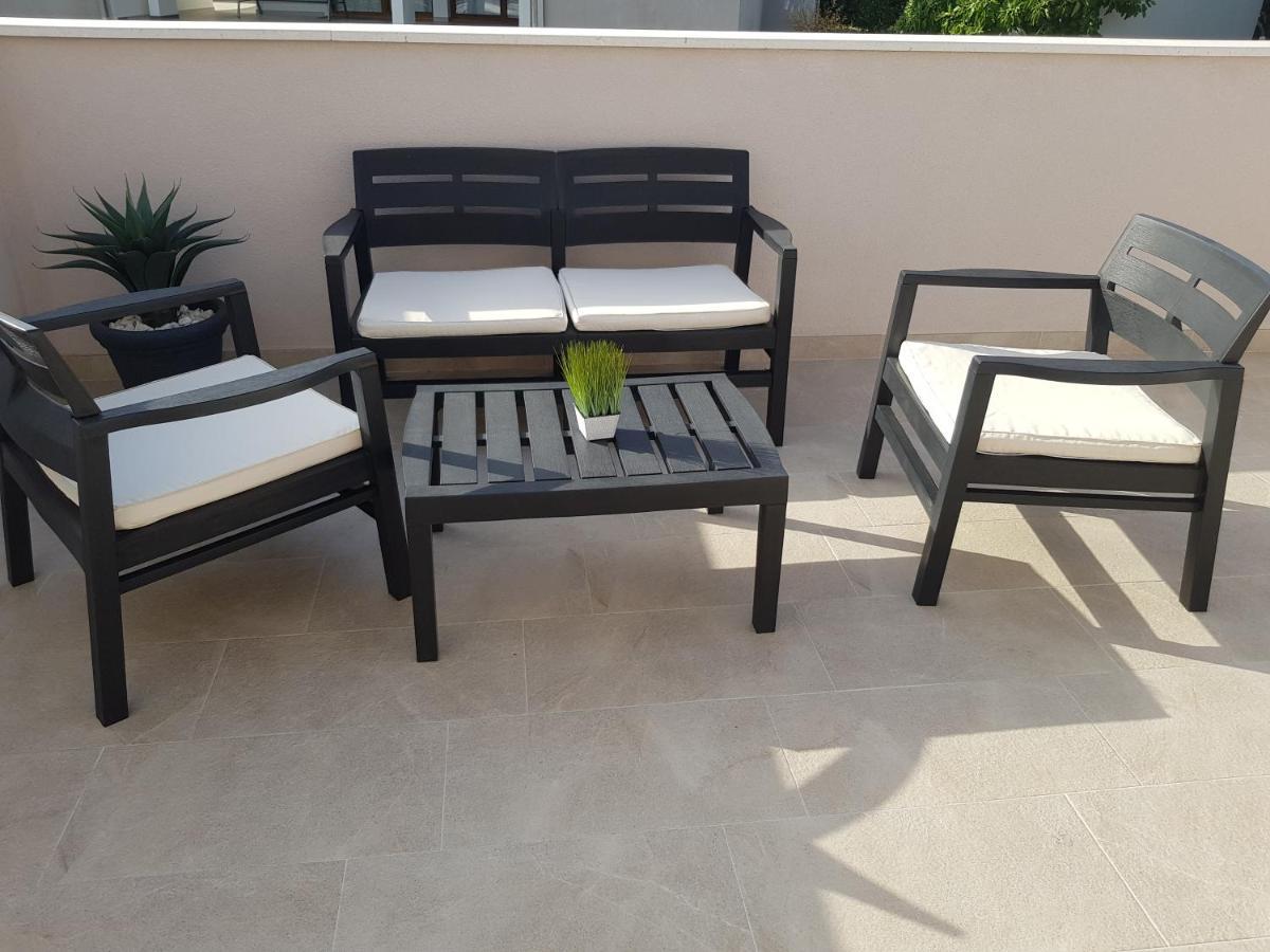 Villa Fides With Private Pool, Garden And Sea View Kaštel Novi Εξωτερικό φωτογραφία