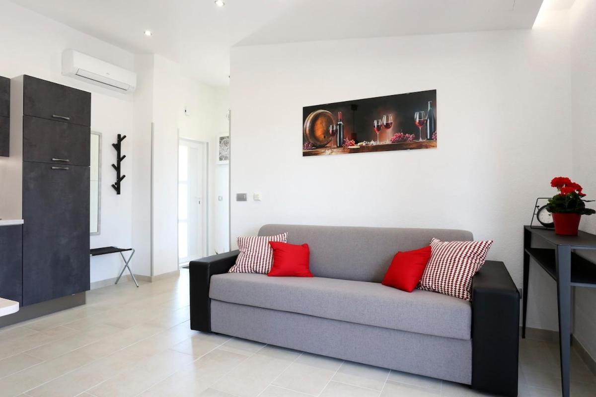 Villa Fides With Private Pool, Garden And Sea View Kaštel Novi Εξωτερικό φωτογραφία