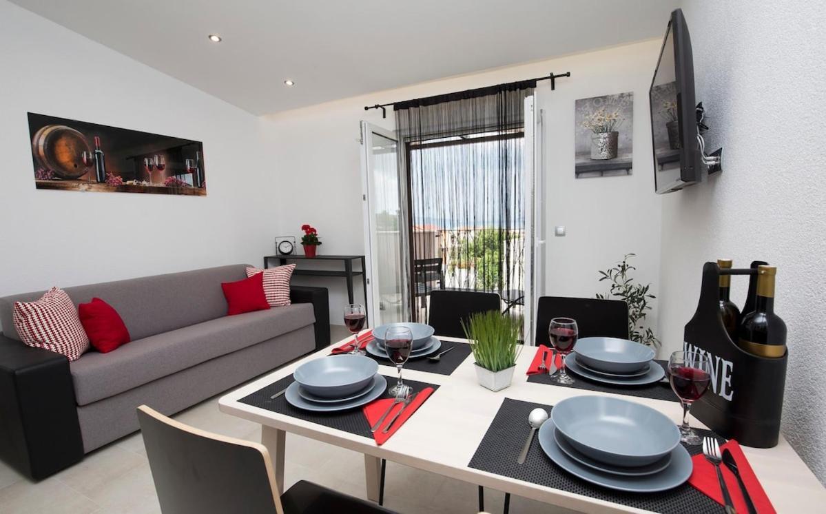 Villa Fides With Private Pool, Garden And Sea View Kaštel Novi Εξωτερικό φωτογραφία